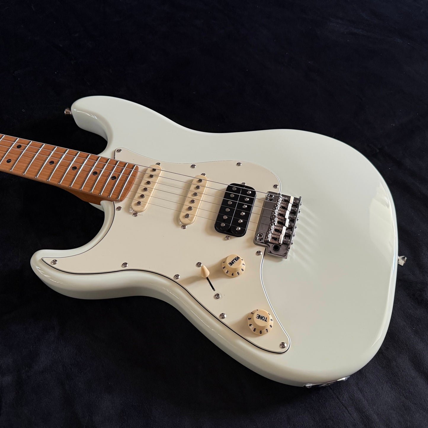 Electric Guitar Jet Guitars JS400 OW LH White Left Handed Free Setup