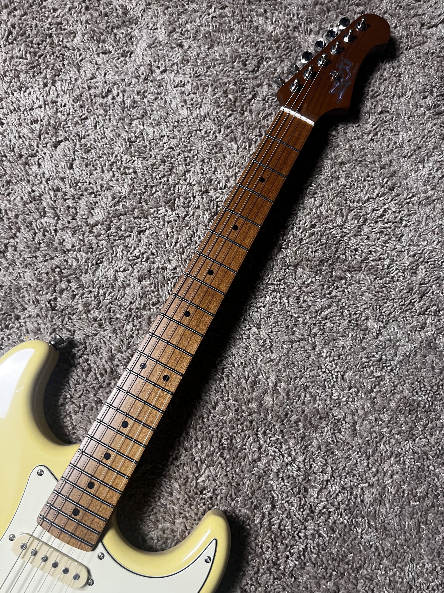 Electric Guitar Jet Guitars JS400 VYW Vintage Yellow Free Setup