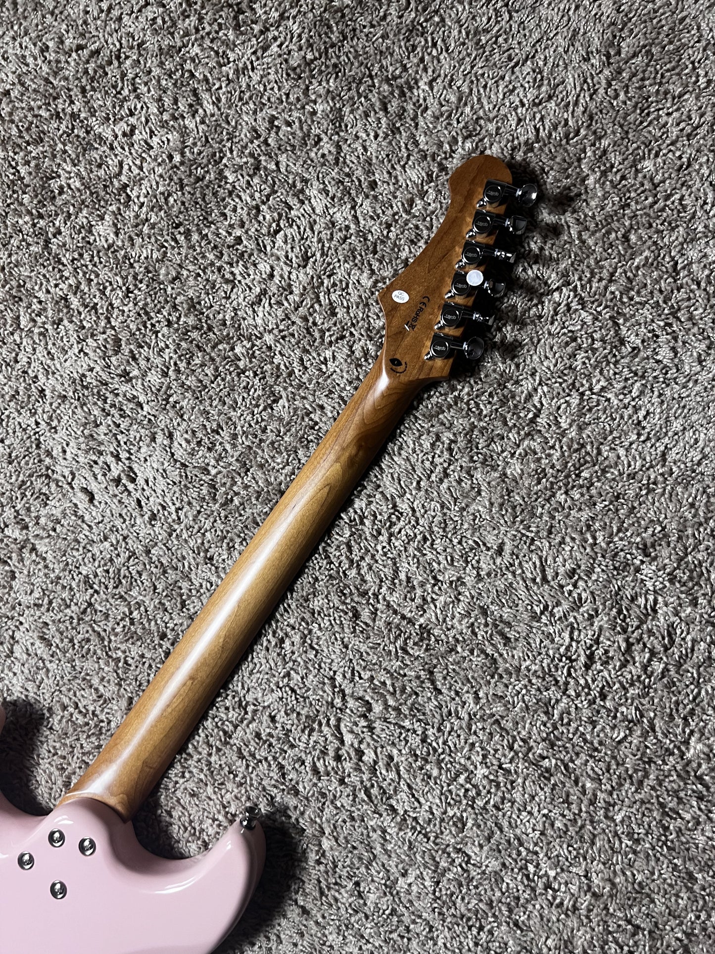 Electric Guitar Jet Guitars JS400 PKR Shell Pink Free Setup