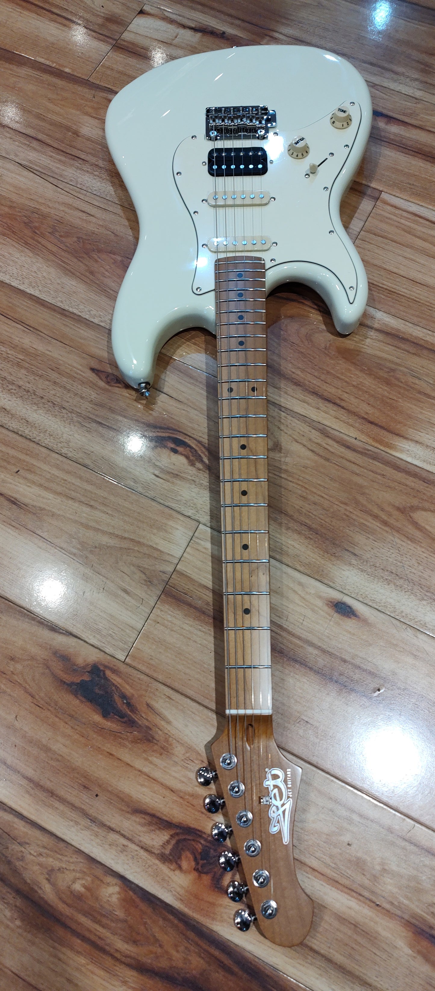 Electric Guitar Jet Guitars JS400 WH LH White Left Handed Free Setup