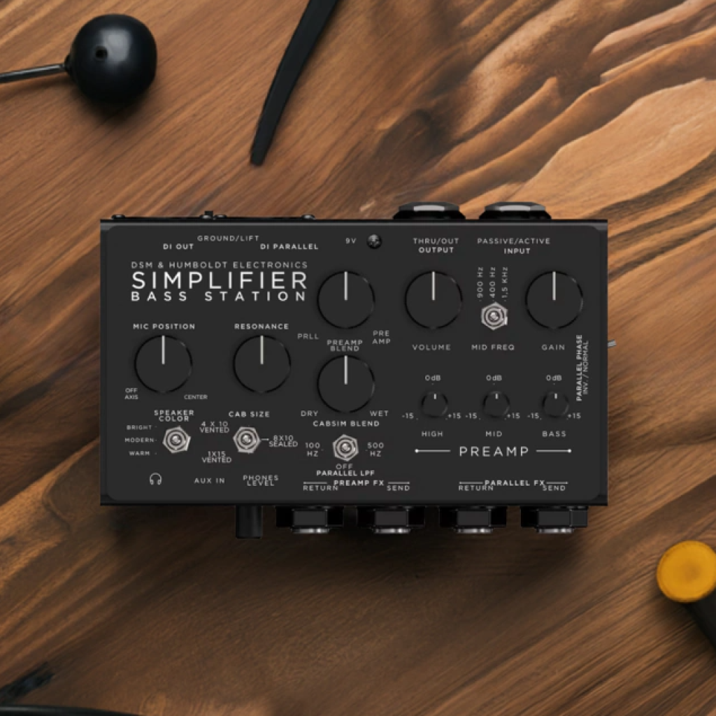 DSM & Humboldt Simplifier Bass Station Amp Cabinet Simulator DSM & Humboldt Simplifier Bass Station Amp Cabinet Simulator