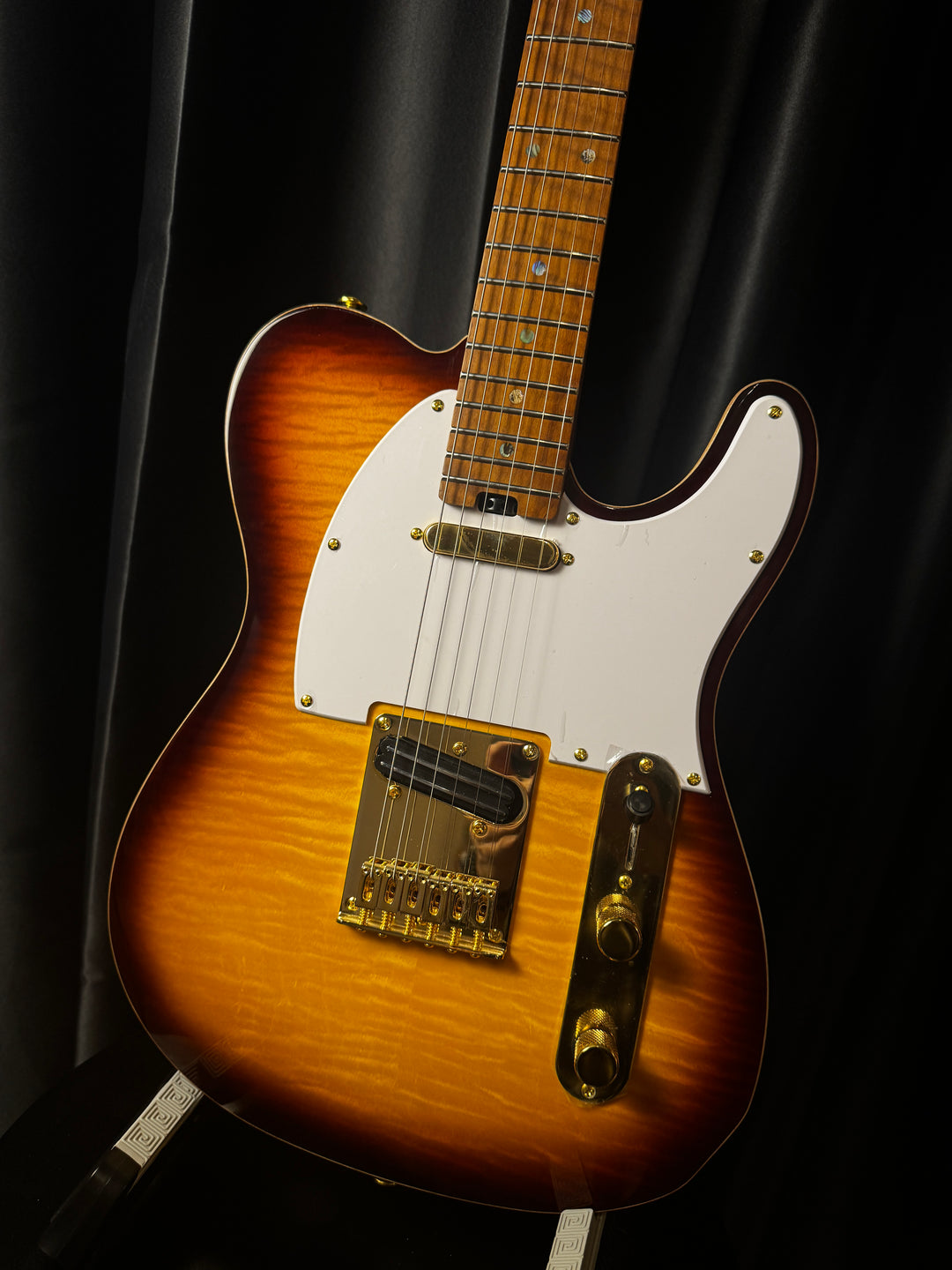 Electric Guitar Soloking MT-1 Fm 22 Deluxe Hotrail With One Piece Roasted Flame Neck In Brown Sunburst
