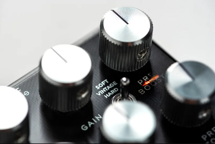 DSM &amp; Humboldt Electronics Silver Linings Drive/Preamp Guitar Pedal